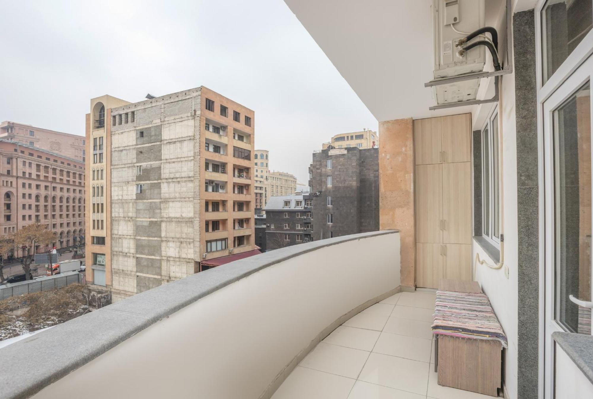 2 Bedrooms 2 Bathrooms Large And Lux Apartment Best Location Yerevan Exterior photo